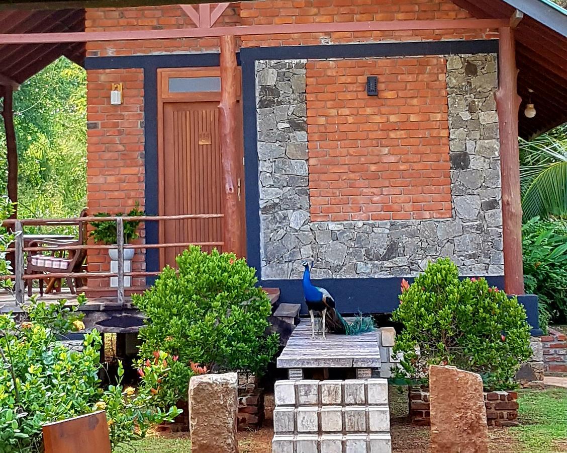 Saji-Sami Hotel Anurâdhapura Extérieur photo